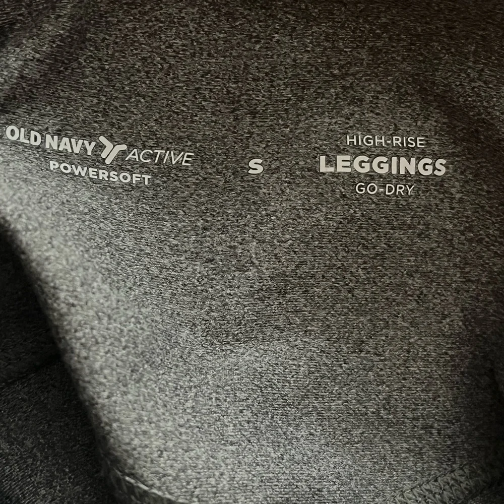 Old Navy Power Soft High Rise Go Dry Leggings Women's Size Small Gray Pockets